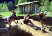 Начало раскопок на поселении Студеное-1. 1974 г.