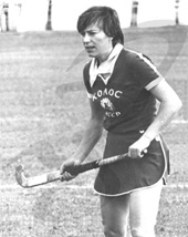 Капитан сборной СССР по хоккею на траве Н.Красникова - бронзовый призер Олимпийских игр в Москве. 1980 г.